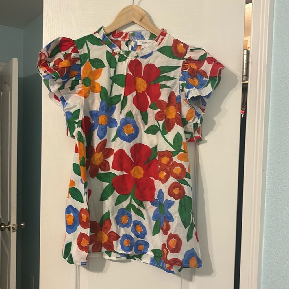 1X Floral top